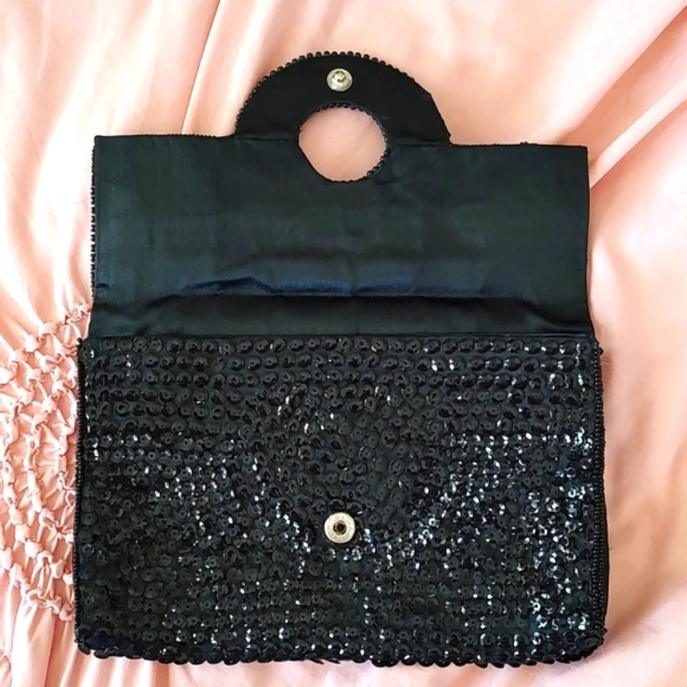 BLACK BEADED and SEQUIN EVENING CLUTCH. No Flaws.